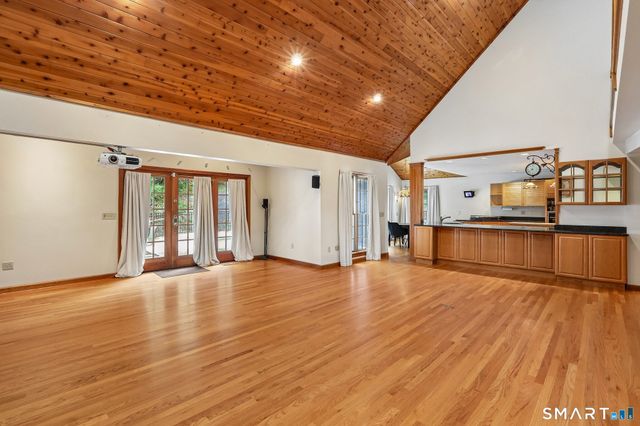 2 Drummers Lane, New Fairfield, CT 06812