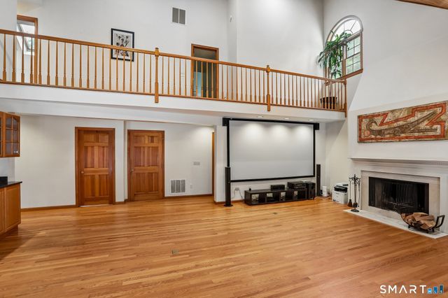 2 Drummers Lane, New Fairfield, CT 06812