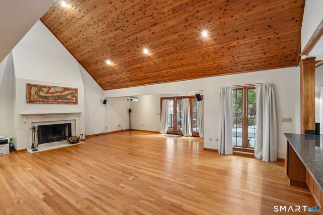 2 Drummers Lane, New Fairfield, CT 06812