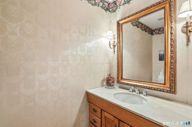 2 Drummers Lane, New Fairfield, CT 06812