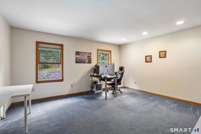 2 Drummers Lane, New Fairfield, CT 06812