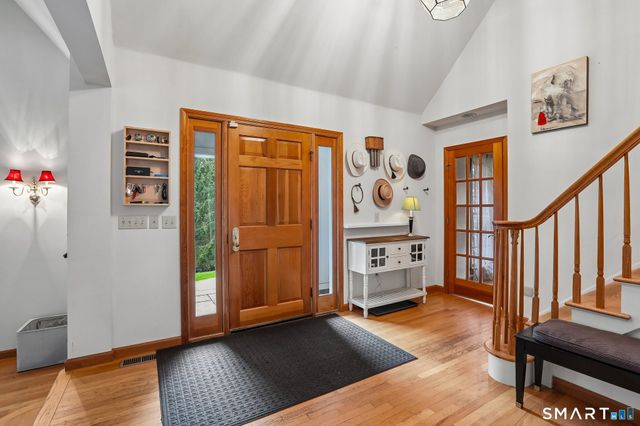 2 Drummers Lane, New Fairfield, CT 06812