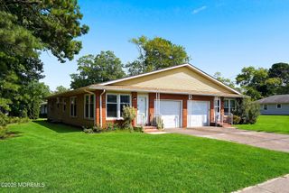 45 Dogwood Road #8, Manahawkin, NJ 08050