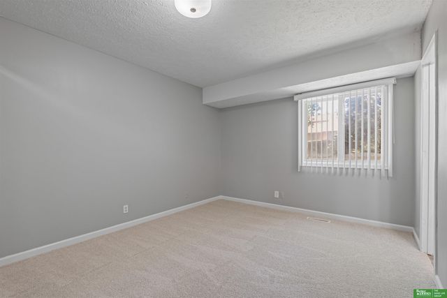 5018 S 149th Street, Omaha, NE 68137