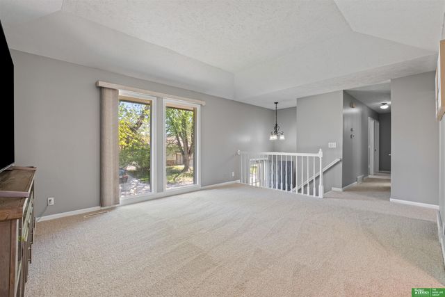 5018 S 149th Street, Omaha, NE 68137