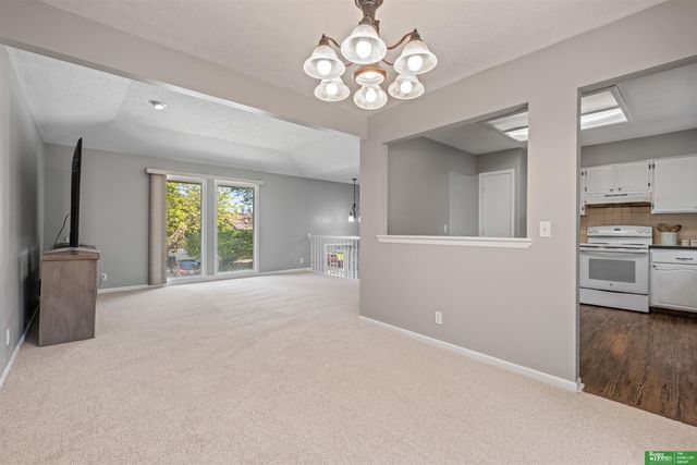 5018 S 149th Street, Omaha, NE 68137