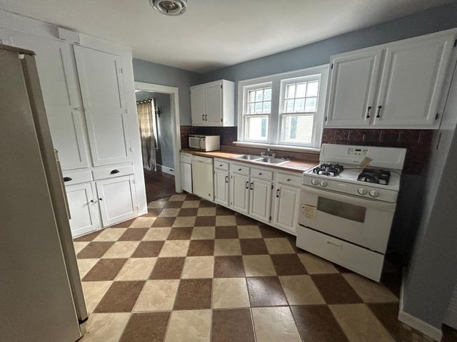 546 Front Street, Vanceburg, KY 41179