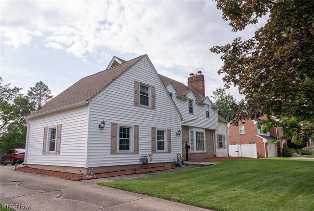 273 Griswold Drive, Youngstown, OH 44512