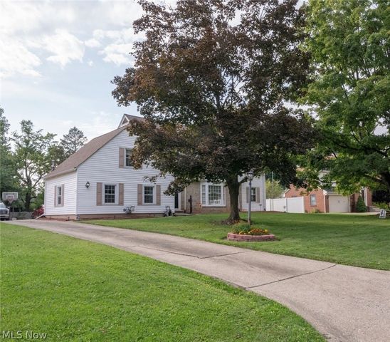 273 Griswold Drive, Youngstown, OH 44512