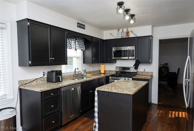 273 Griswold Drive, Youngstown, OH 44512