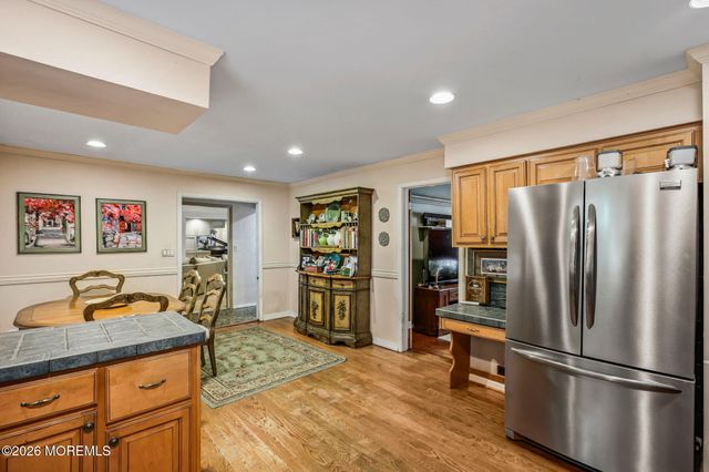 5 Spencer Circle, Marlboro, NJ 07746