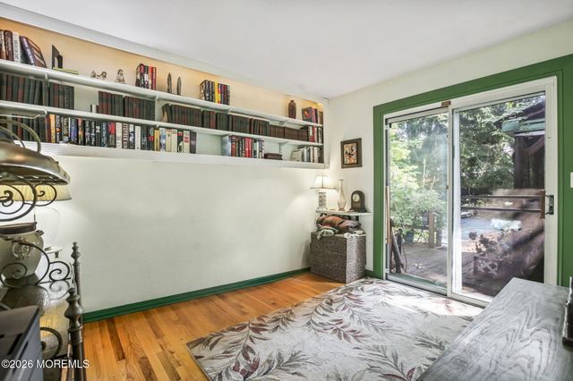 5 Spencer Circle, Marlboro, NJ 07746