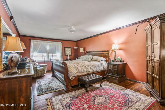 5 Spencer Circle, Marlboro, NJ 07746