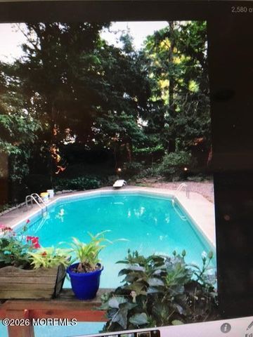 5 Spencer Circle, Marlboro, NJ 07746