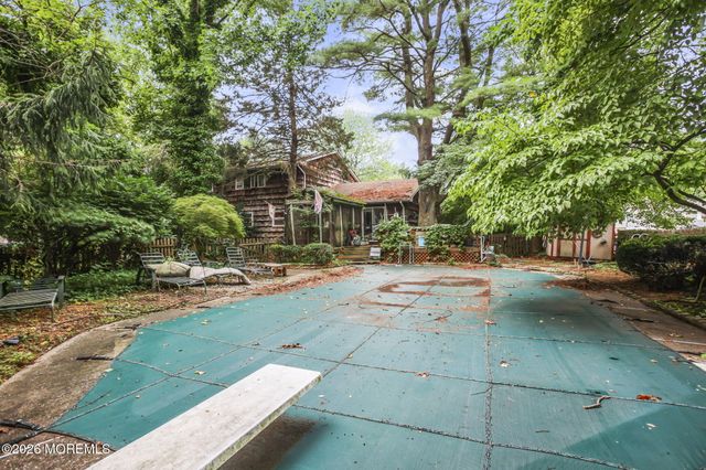 5 Spencer Circle, Marlboro, NJ 07746