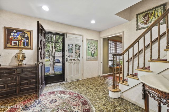 5 Spencer Circle, Marlboro, NJ 07746