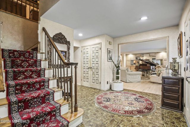 5 Spencer Circle, Marlboro, NJ 07746