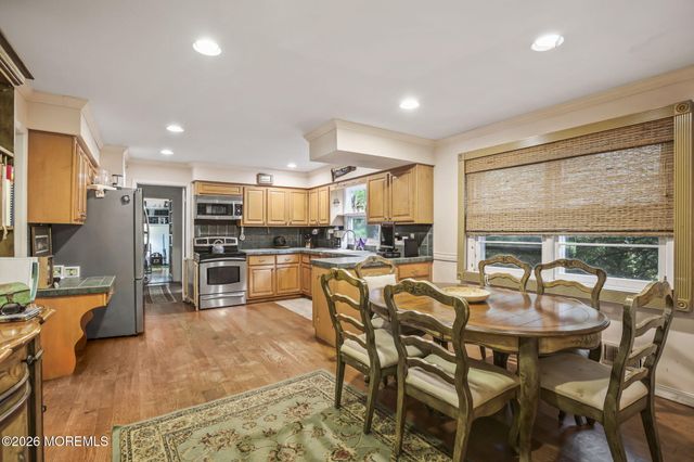 5 Spencer Circle, Marlboro, NJ 07746