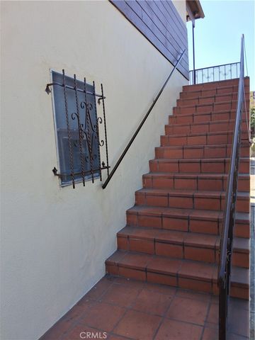 626 W Century, Los Angeles, CA 90044