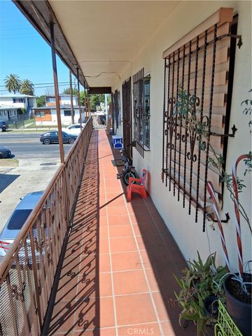 626 W Century, Los Angeles, CA 90044