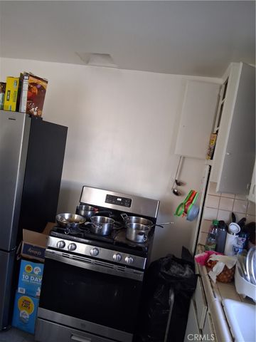 626 W Century, Los Angeles, CA 90044