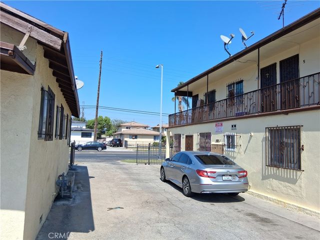 626 W Century, Los Angeles, CA 90044