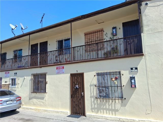 626 W Century, Los Angeles, CA 90044