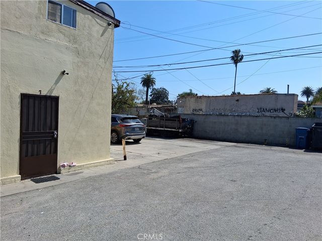 626 W Century, Los Angeles, CA 90044