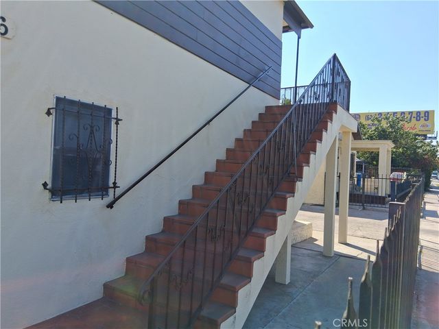 626 W Century, Los Angeles, CA 90044