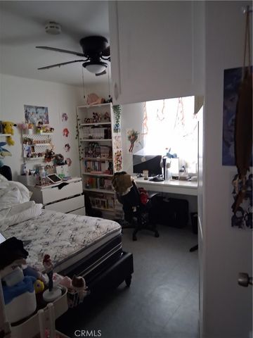 626 W Century, Los Angeles, CA 90044