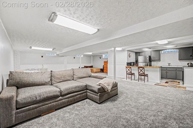 37635 Maas Drive, Sterling Heights, MI 48312