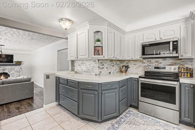 37635 Maas Drive, Sterling Heights, MI 48312