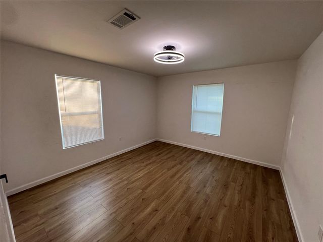 5823 Pershing Street, Houston, TX 77033