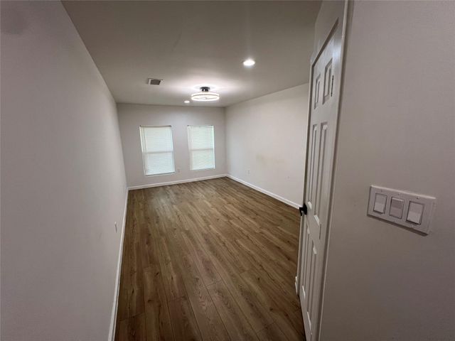 5823 Pershing Street, Houston, TX 77033