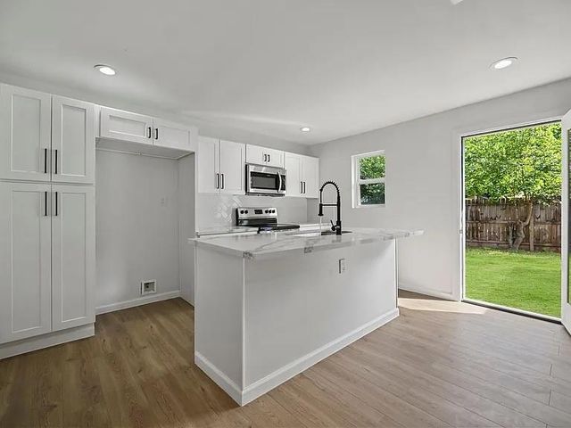 5823 Pershing Street, Houston, TX 77033