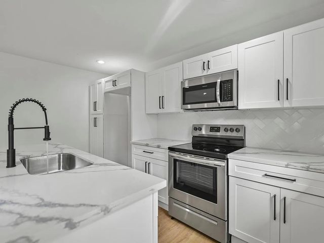 5823 Pershing Street, Houston, TX 77033