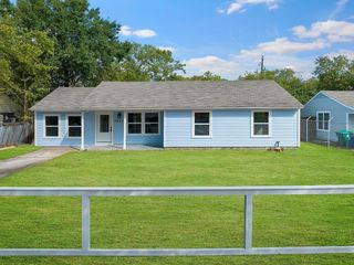 5823 Pershing Street, Houston, TX 77033
