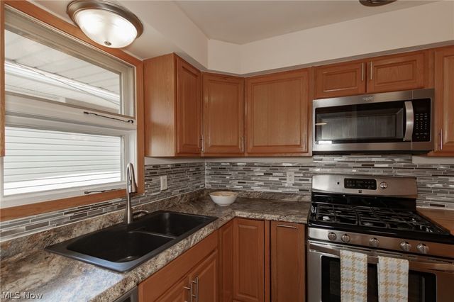 2784 Burden Drive, Parma, OH 44134