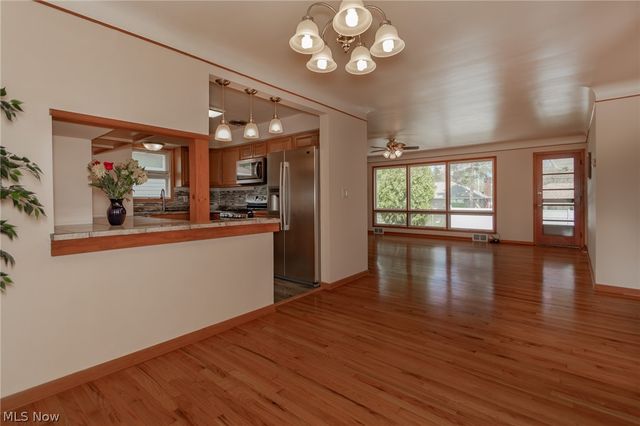 2784 Burden Drive, Parma, OH 44134