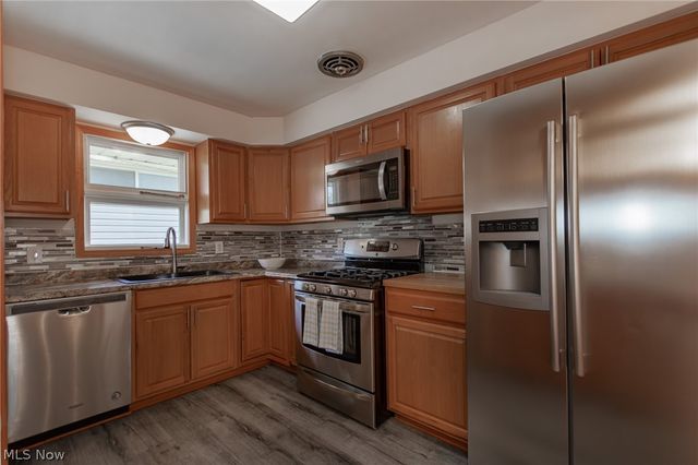 2784 Burden Drive, Parma, OH 44134
