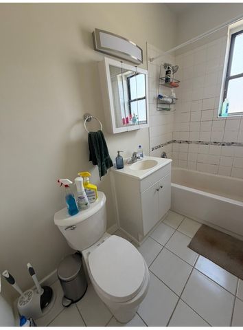 732 W Roscoe Street 3N, Chicago, IL 60657