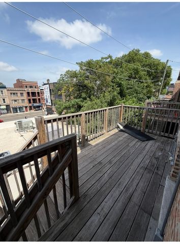 732 W Roscoe Street 3N, Chicago, IL 60657