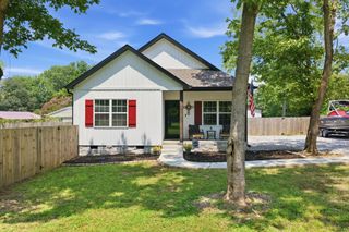 31 Honey Ln, Estill Springs, TN 37330