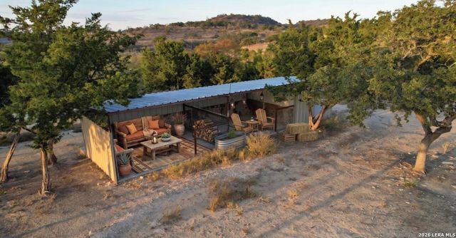 239 Flat Rock Creek, Comfort, TX 78013