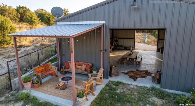 239 Flat Rock Creek, Comfort, TX 78013