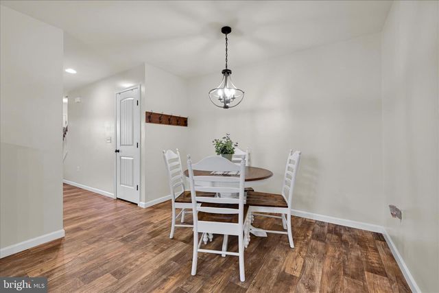 858 BYLER CIR, Lebanon, PA 17042