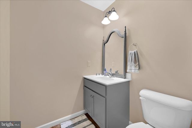 858 BYLER CIR, Lebanon, PA 17042