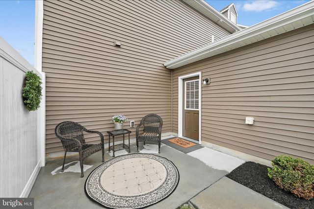 858 BYLER CIR, Lebanon, PA 17042