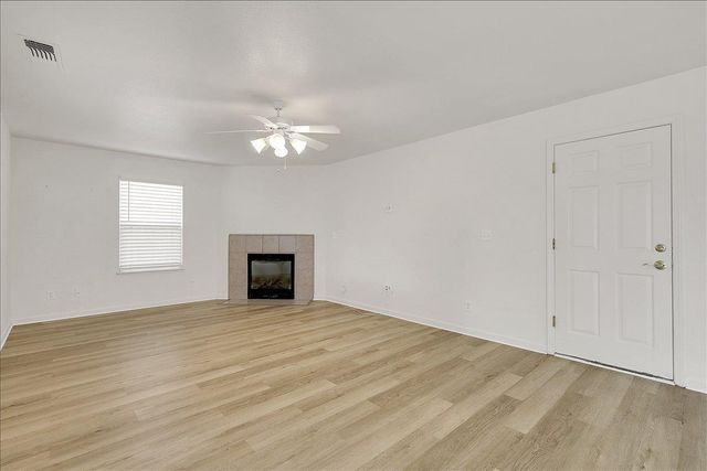 1119 John Wayne Dr, Yuba City, CA 95991