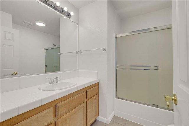 1119 John Wayne Dr, Yuba City, CA 95991